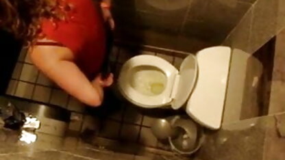 Mulatta खुद एक dildo के साथ, जबकि सफेद पतली इंग्लिश सेक्सी फिल्म इंग्लिश सेक्सी वीडियो लड़की एक मुर्गा सवारी