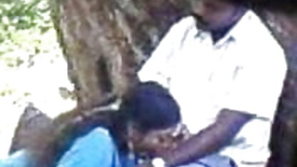 कार की सीट पर सफेद इंग्लिश सेक्सी मूवी ब्लू मोज़ा में मैकेनिक के साथ बलात्कार ग्राहक