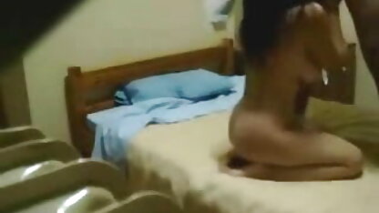 माँ और बेटी ईस्टर बनी, छड़ी ब्लू पिक्चर फुल सेक्सी इंग्लिश में और सह के लिए शिकार पर हैं! S7: E9