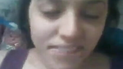 नीचे पहनने के सेक्सी ब्लू फिल्म इंग्लिश कपड़ा हिदायत उनके नीचे खींच