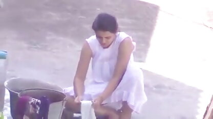 वासना हिंदी इंग्लिश में सेक्सी पिक्चर auf ein Schulmädchen?