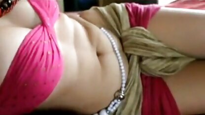 नौकरानी कपड़े में क्रीम के साथ इंग्लिश पिक्चर ब्लू सेक्सी भरा