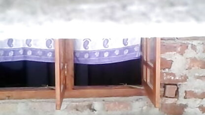 तेल से सना हुआ साबुन ब्लेक ईडन बेकार है और इंग्लिश मूवी सेक्सी फिल्म ट्रक की पिछली सीट पर एक क्रिम्प्ड हो जाता है