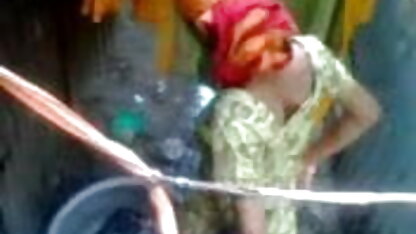 मिया लीलानी उसे गधे में एक छड़ी लेती है और उसे बिल्ली में एक इंग्लिश सेक्सी मूवी पिक्चर विशाल डिक छड़ी लेती है