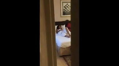 Lesbo बुत वेश्या frolicking के साथ चिकनाई और ब्लू सेक्सी फिल्म इंग्लिश खिलौने