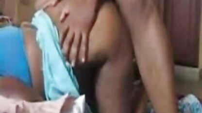 Lasbi उच्च गुणवत्ता ब्लू सेक्सी वीडियो इंग्लिश में किशोर munches चिपचिपा गीला बिल्ली के साथ एक गुड़िया बैठे उसके चेहरे पर
