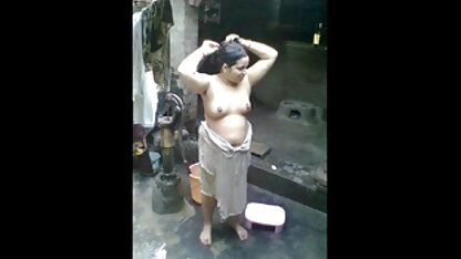 माँ बेटी प्रेमी के बाद सेक्सी इंग्लिश पिक्चर ब्लू स्नान