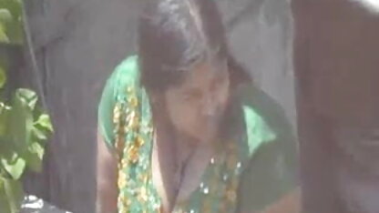 बिल्ली चाट लिया और परिपक्व विधवा इंग्लिश फिल्म बीएफ सेक्सी के माध्यम से छेद में