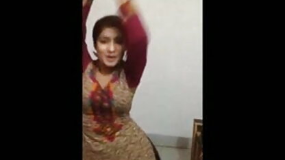 माँ में दूधिया जांघिया और ब्रेसिज़ हावी है और युवा तहलका इंग्लिश सेक्सी मूवी वीडियो
