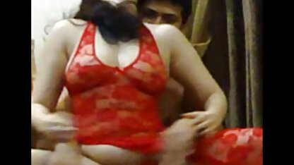 केली मैडिसन इंग्लिश सेक्सी पिक्चर यूट्यूब उंगलियों और विशाल प्राकृतिक स्तन के बीच