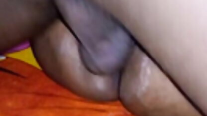 लॉरेन फिलिप्स इंग्लिश फिल्म सेक्सी में एक जोरदार गुदा विस्तार लेता है