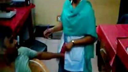 बिस्तर पर एक साथ चुंबन फ्रेंच में दो इंग्लिश सेक्सी पिक्चर लघु किशोर लड़कियों